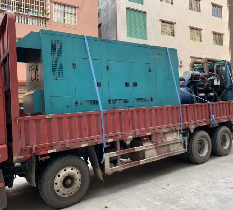 虎门港管委会如何在不同负载率下确保 400KW 柴油发电机组的正常运行？