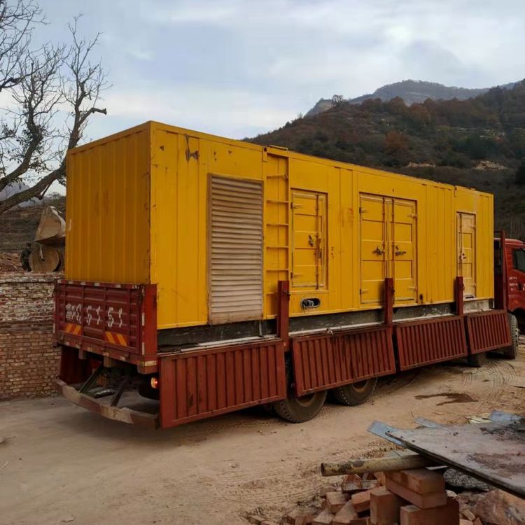 虎门港管委会200kW 发电机组在带电阻性负载时，输出功率会受到哪些因素的影响？